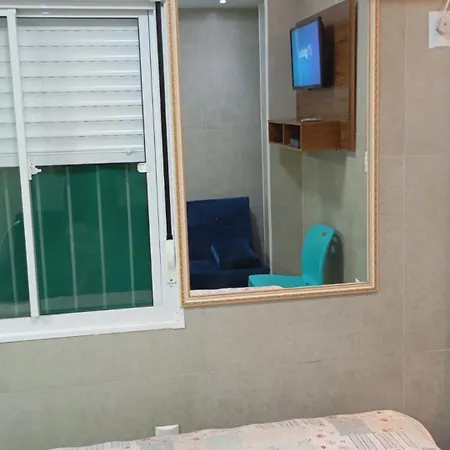 Kitnet Central: Beachside Comfort with Entertainment & Dining Balneario Camboriu Exterior photo