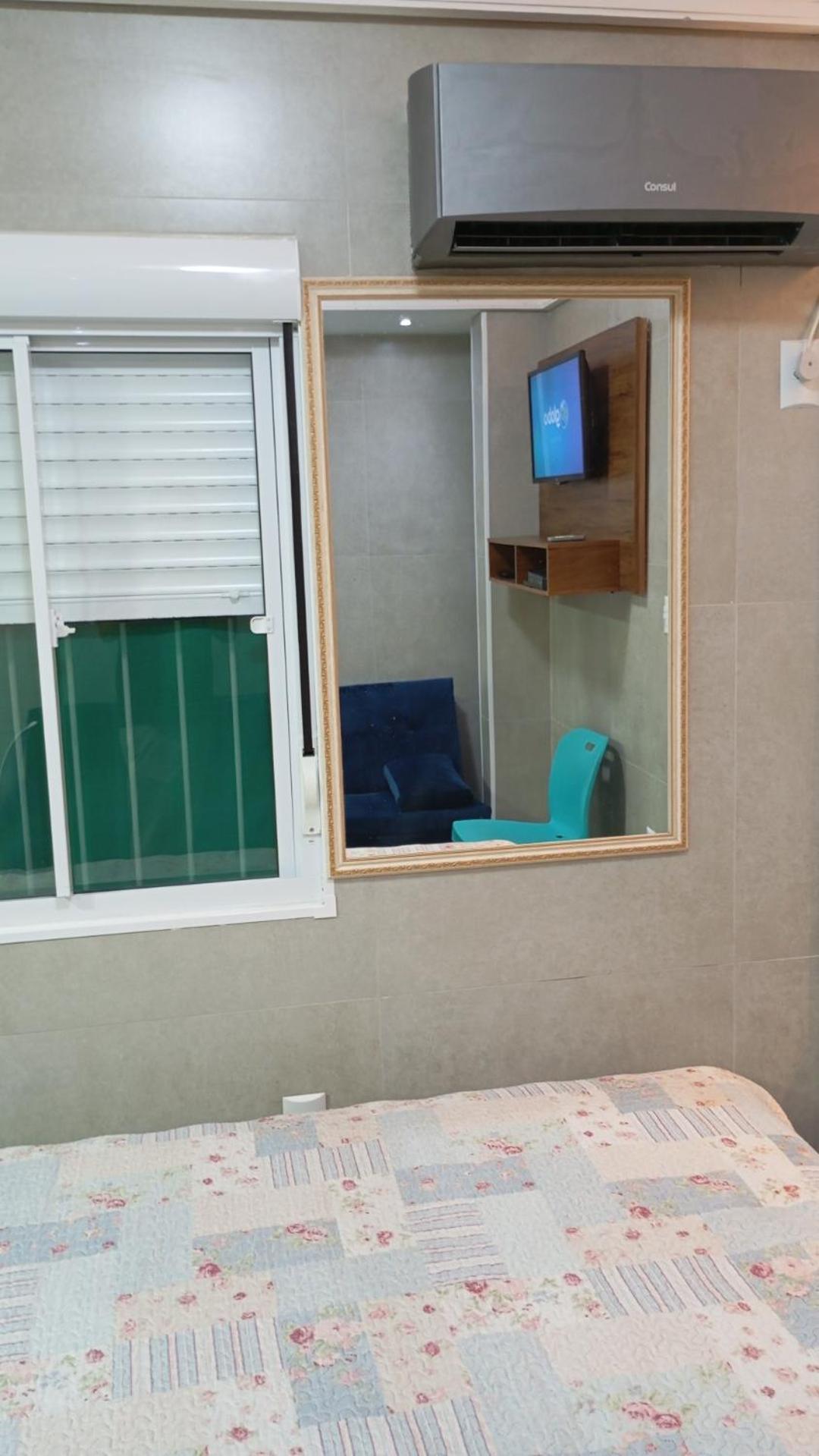Apartment Kitnet Central: Beachside Comfort With Entertainment & Dining Balneario Camboriu