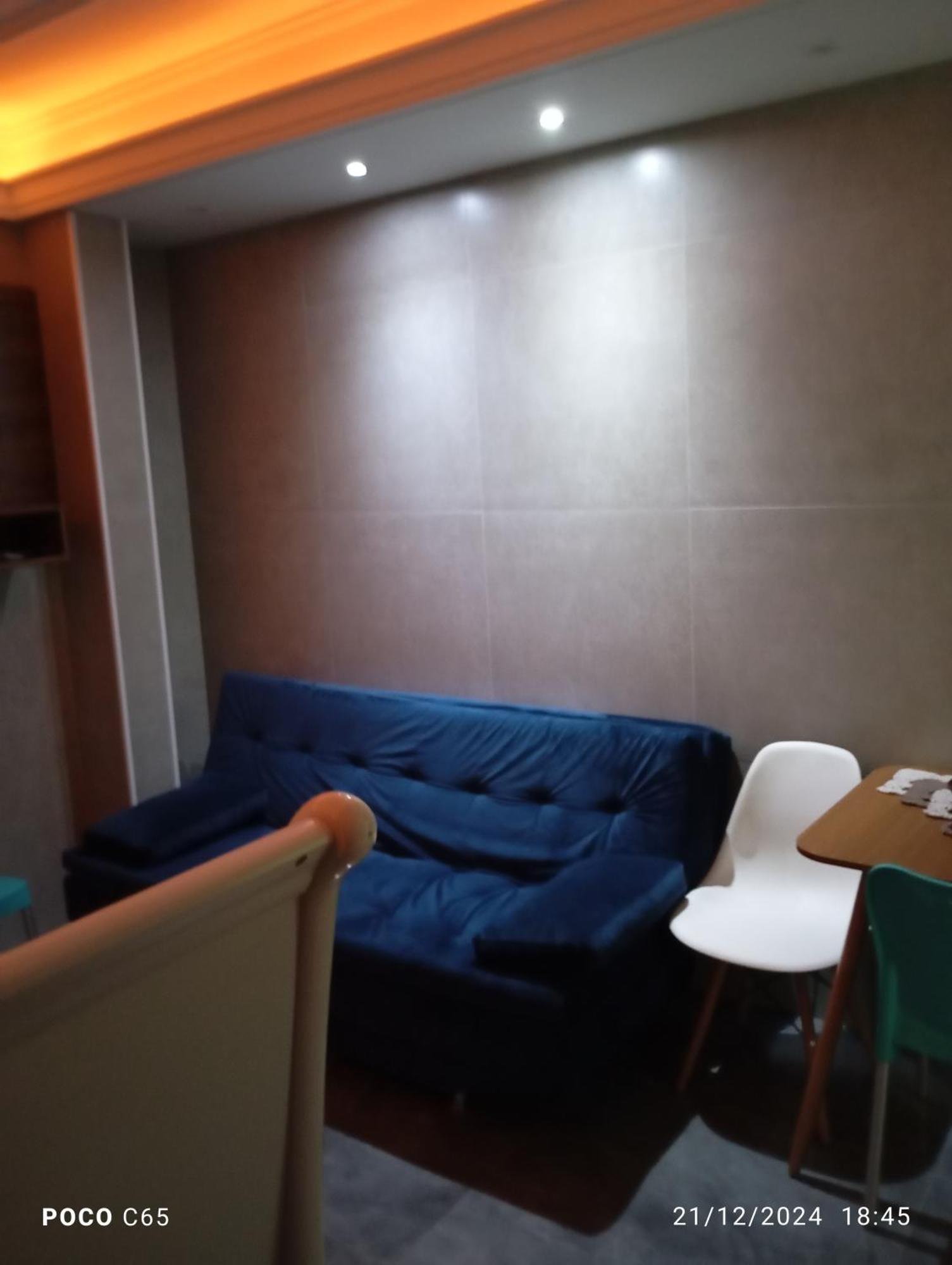 Kitnet Central: Beachside Comfort With Entertainment & Dining * Balneario Camboriu