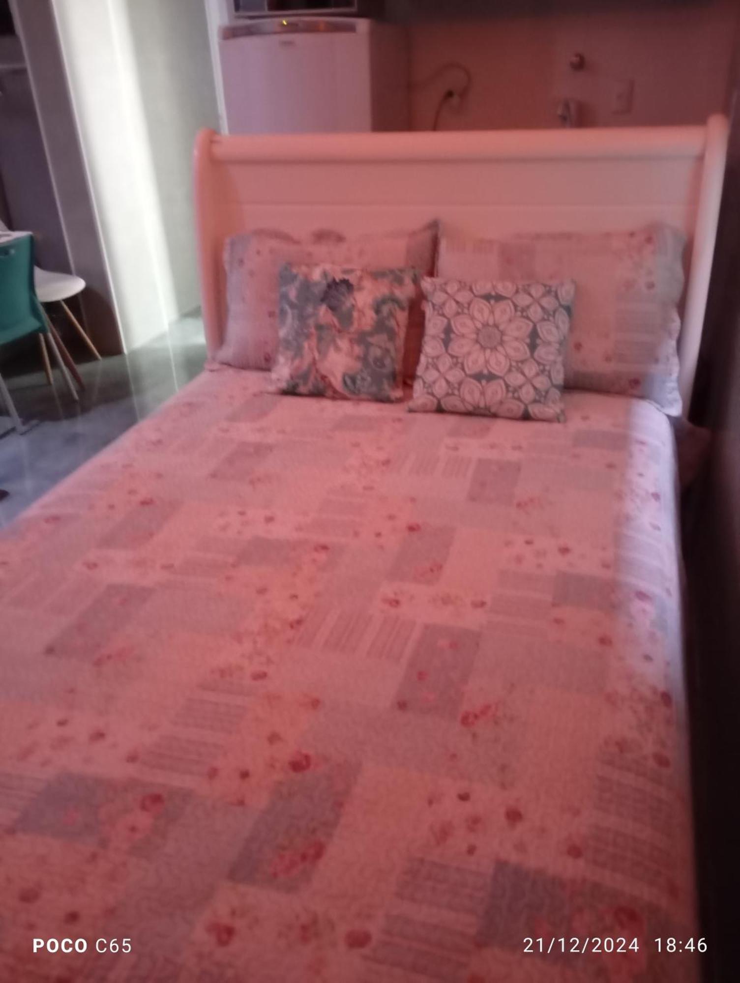 Kitnet Central: Beachside Comfort With Entertainment & Dining Apartment